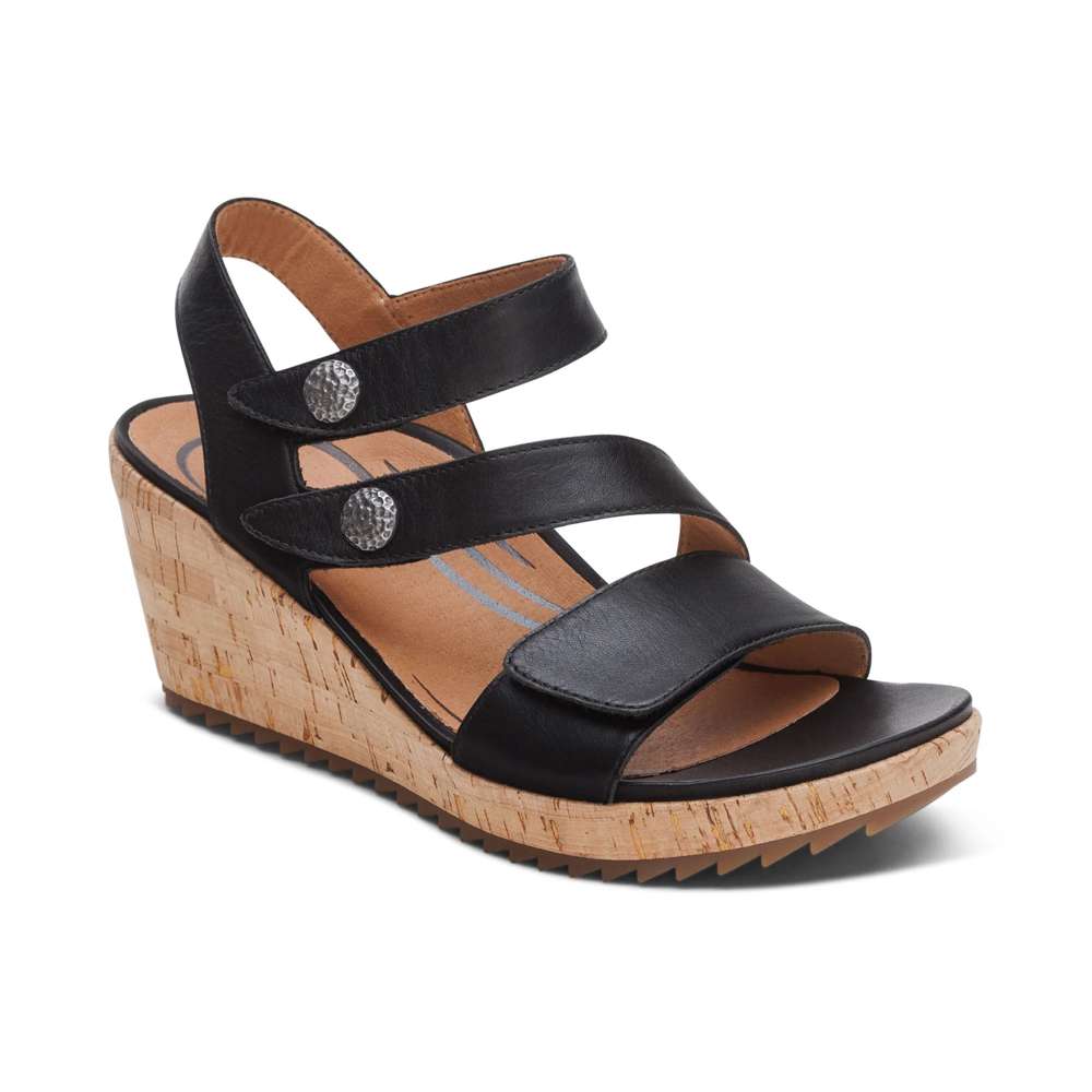 Madelyn Wedge - Black