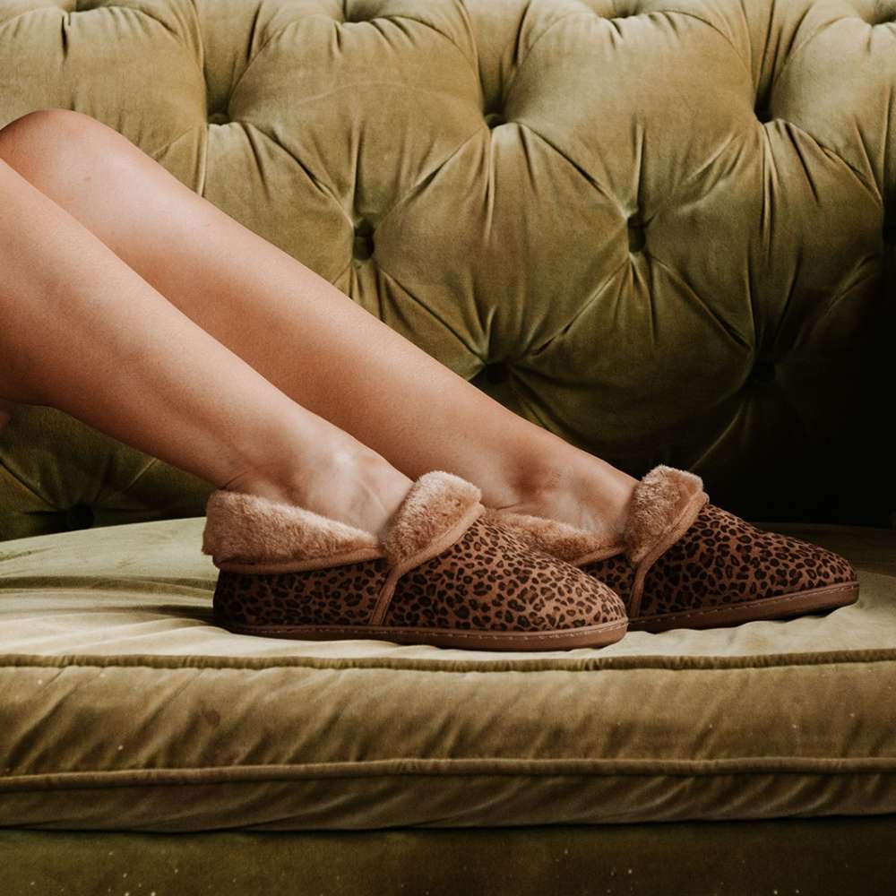 Snuggle II Slipper - Natural Leopard