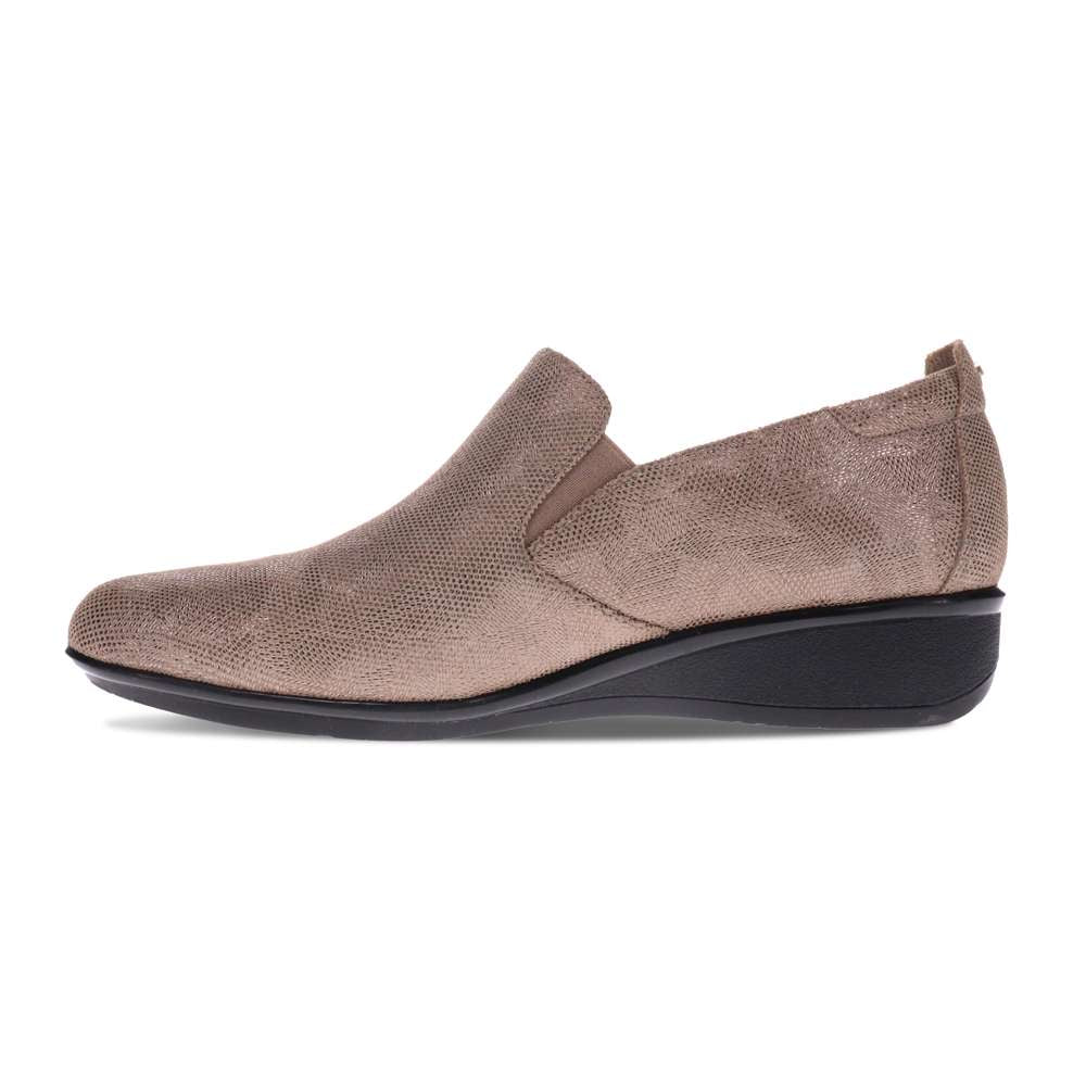 Jamaica Loafer - Champagne Angle