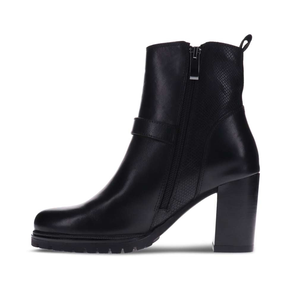 Diana Zip Boot - Black