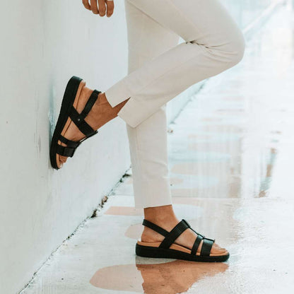 Bryn Adjustable Sandal - Black