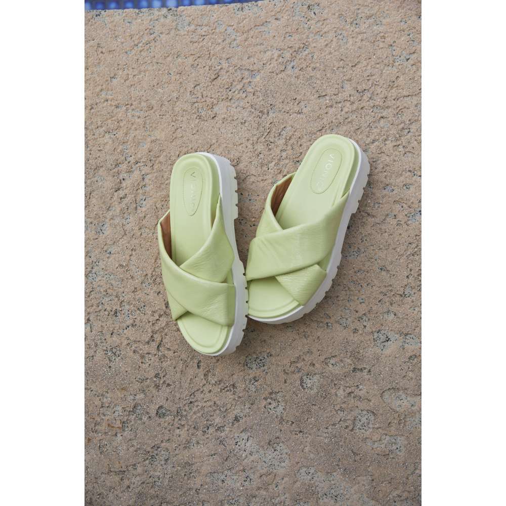 Vesta Flatform Lug Sandal - Pale Lime